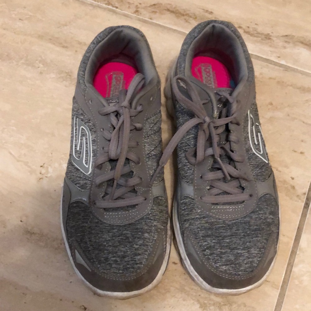 Skechers gray sneakers